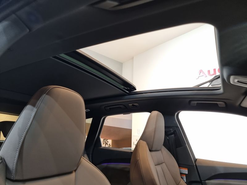 2025 Audi Q5 40 TDI Quattro S Line photo 11