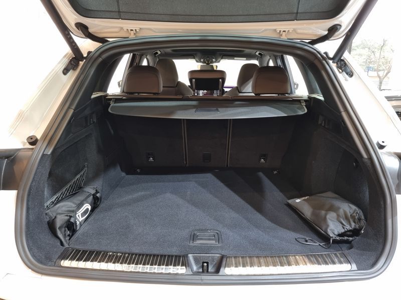 2025 Audi Q5 40 TDI Quattro S Line photo 14