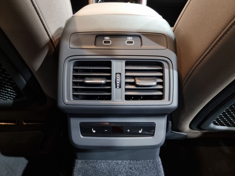 2025 Audi Q5 40 TDI Quattro S Line photo 16