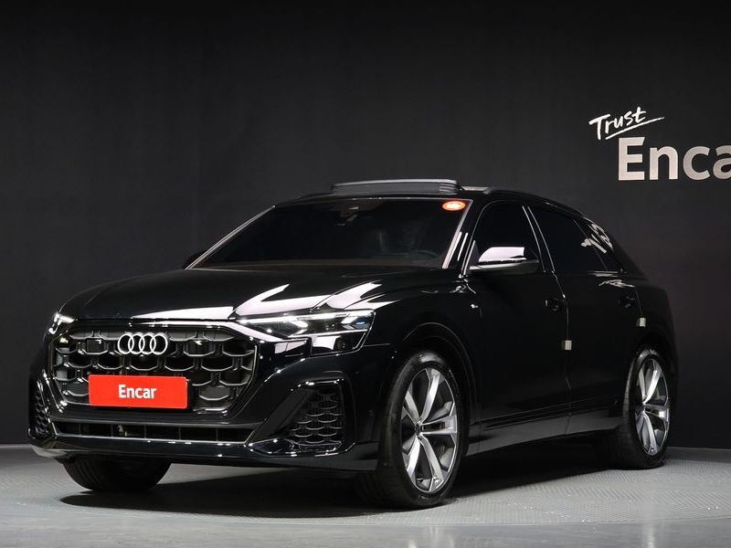 2025 Audi Q8 55 TFSI Quattro Premium photo 1