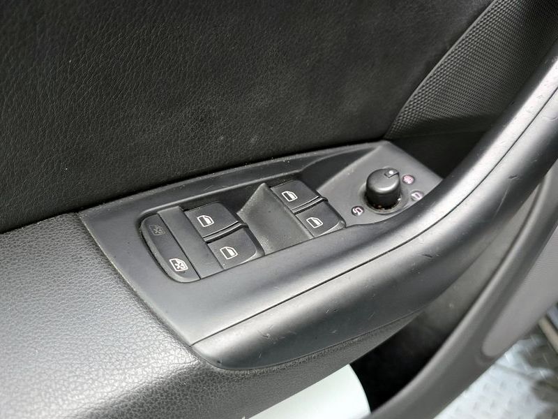 2014 Audi Q3 2.0 TDI Quattro 8U photo 14