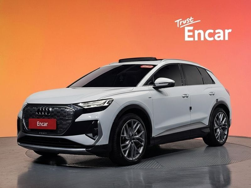 2025 Audi e-tron 45 Premium photo 1