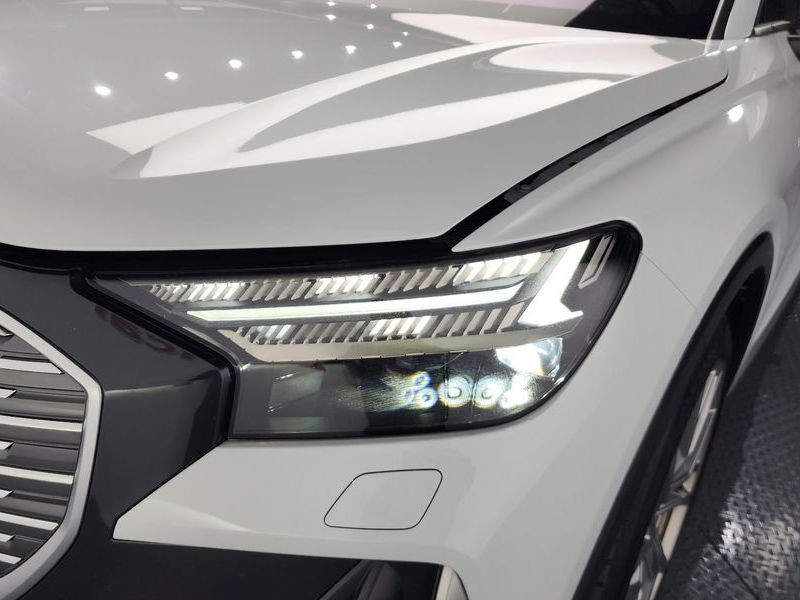 2025 Audi e-tron 45 Premium photo 22