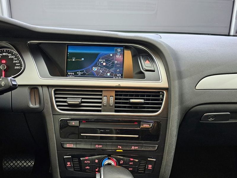 2015 Audi A4 30 TDI Dynamic B8 photo 17