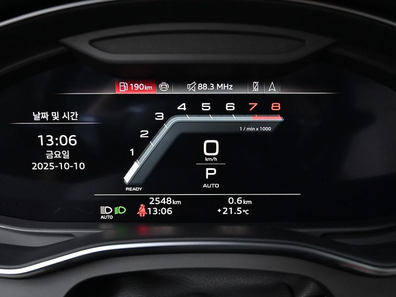 2025 Audi A6 45 TFSI Premium photo 8
