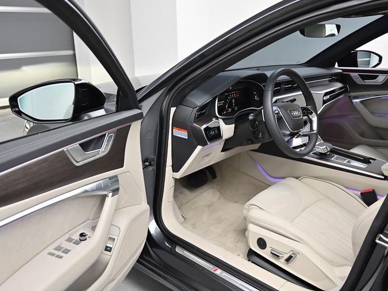 2025 Audi A6 45 TFSI Premium photo 11