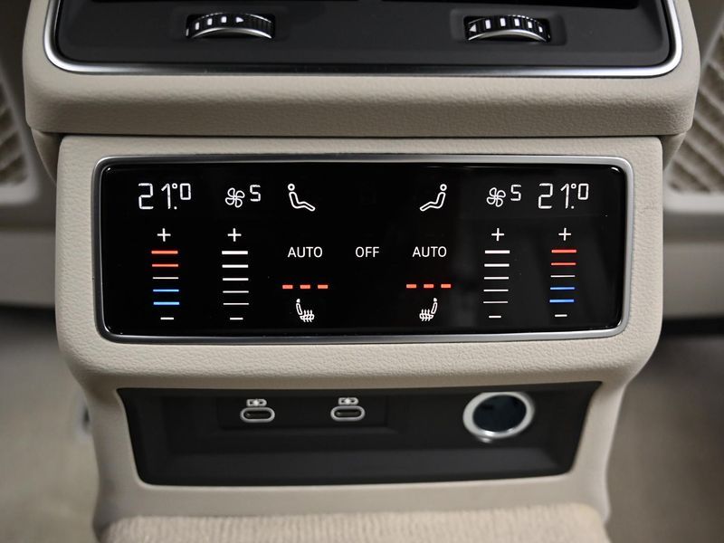 2025 Audi A6 45 TFSI Premium photo 16