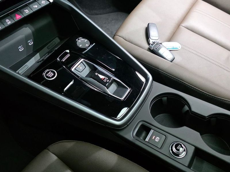 2025 Audi A3 40 TFSI photo 9
