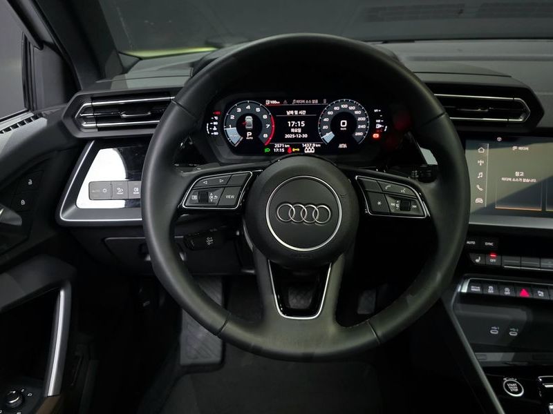 2025 Audi A3 40 TFSI photo 13
