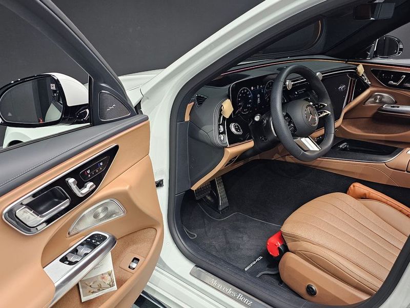 2026 Mercedes-Benz E-Class E300 4MATIC AMG Line photo 13