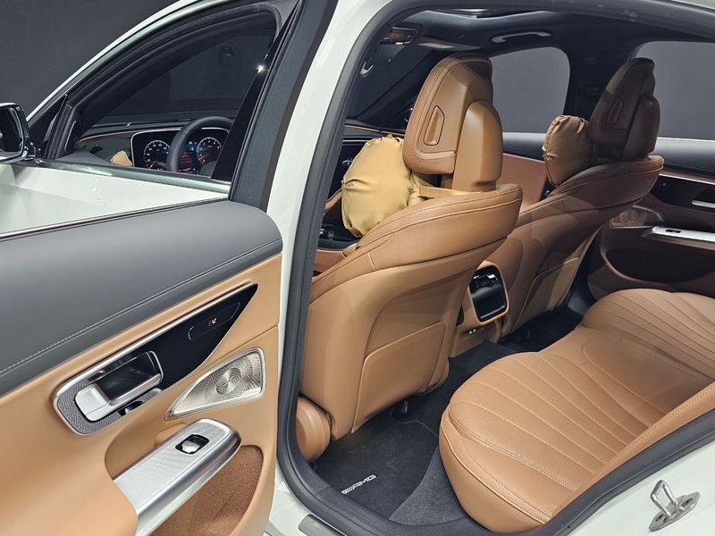 2026 Mercedes-Benz E-Class E300 4MATIC AMG Line photo 18