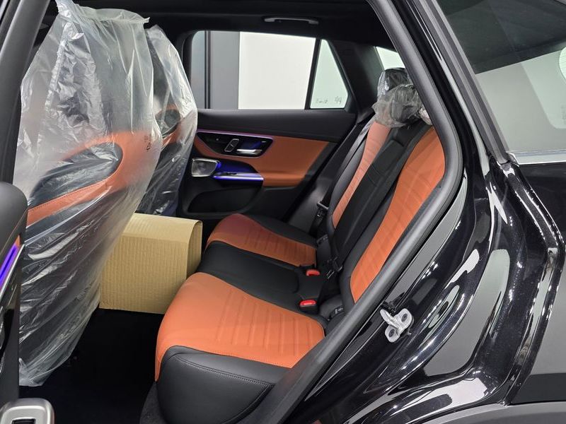2026 Mercedes-Benz C-Class GLC300 4MATIC AMG Line photo 12