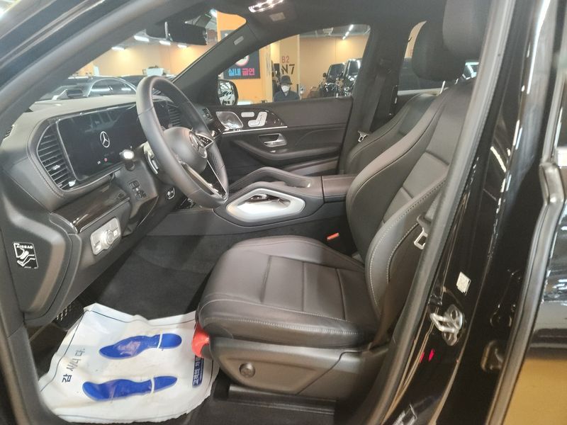 2026 Mercedes-Benz E-Class GLE450d 4MATIC Coupe photo 9