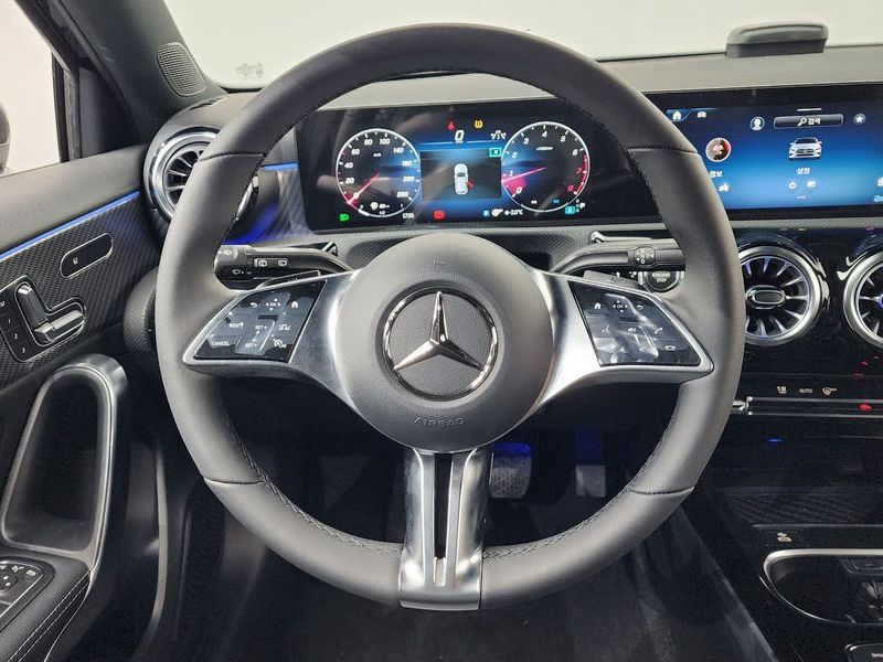 2025 Mercedes-Benz A-Class A220 Hatchback photo 13