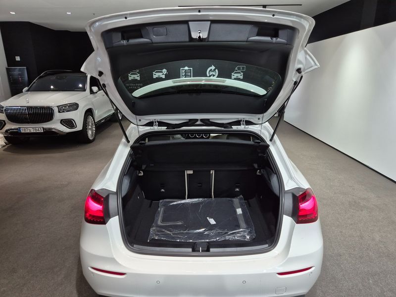 2026 Mercedes-Benz A-Class A220 Hatchback photo 19