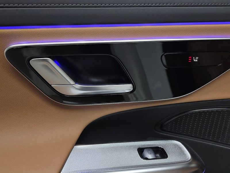 2026 Mercedes-Benz E-Class E200 Avantgarde photo 18