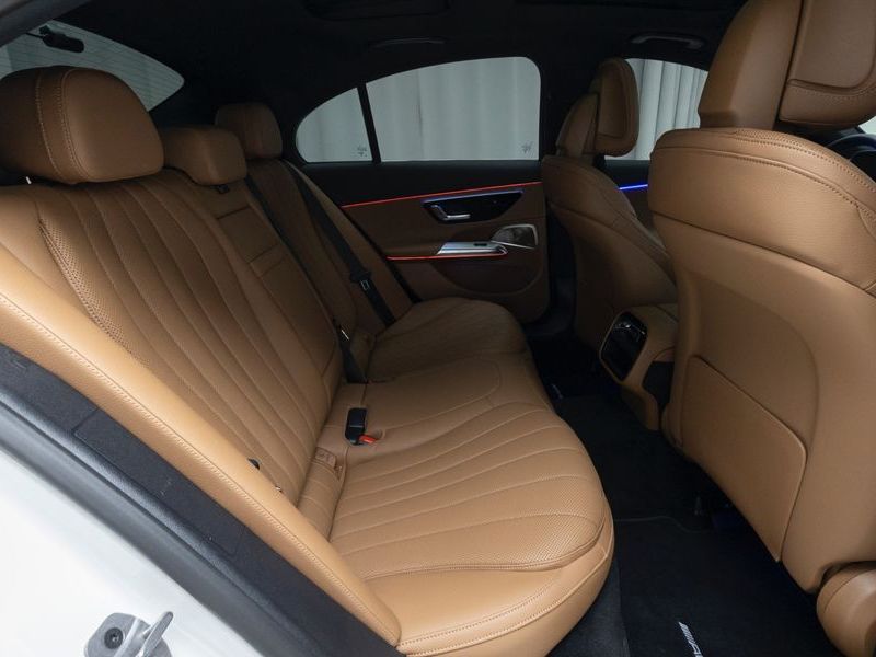 2026 Mercedes-Benz E-Class E300 4MATIC AMG Line photo 12