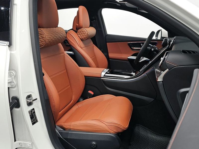 2026 Mercedes-Benz C-Class GLC300 4MATIC Avnatgarde Coupe photo 11