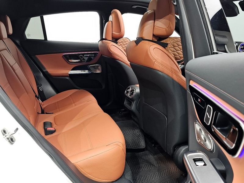 2026 Mercedes-Benz C-Class GLC300 4MATIC Avnatgarde Coupe photo 12