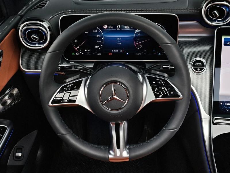 2026 Mercedes-Benz C-Class GLC300 4MATIC Avnatgarde Coupe photo 13