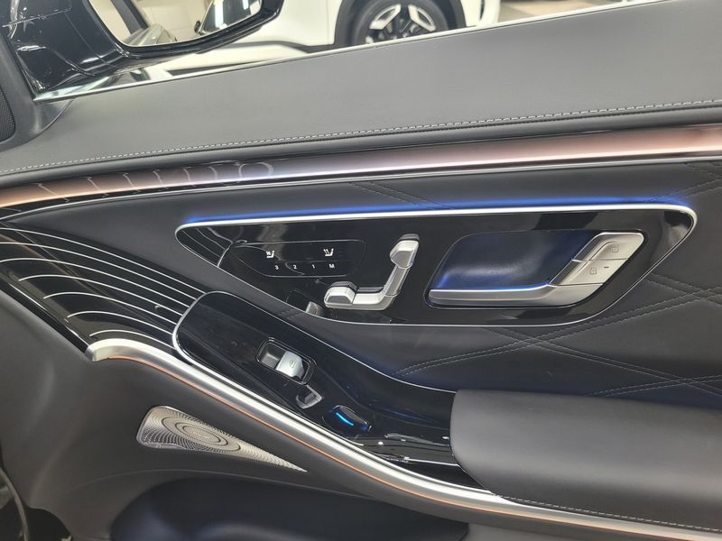 2026 Mercedes-Benz S-Class Maybach S580 4MATIC photo 13