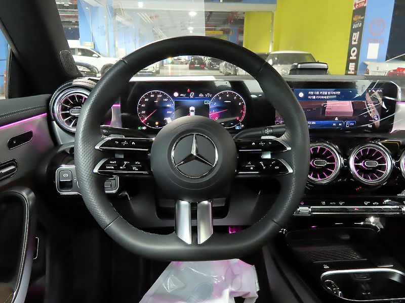 2025 Mercedes-Benz A-Class CLA250 4MATIC photo 11