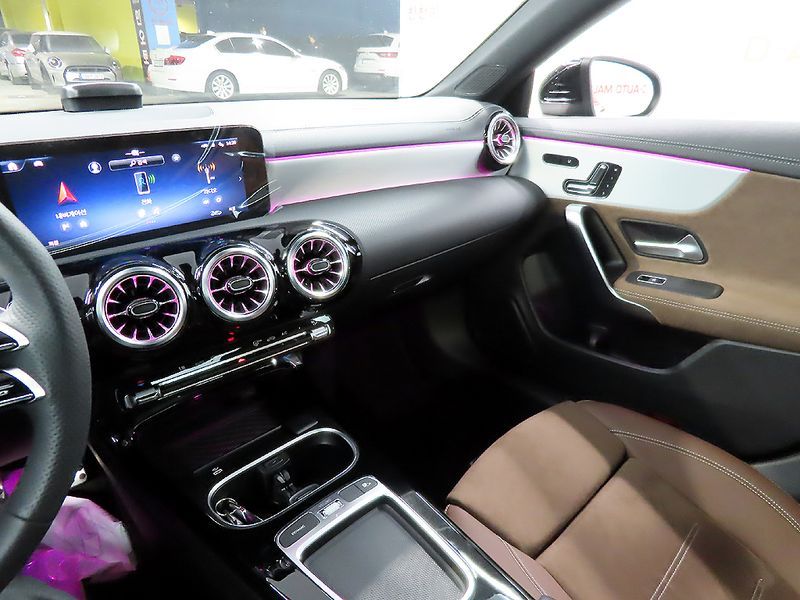 2025 Mercedes-Benz A-Class CLA250 4MATIC photo 12