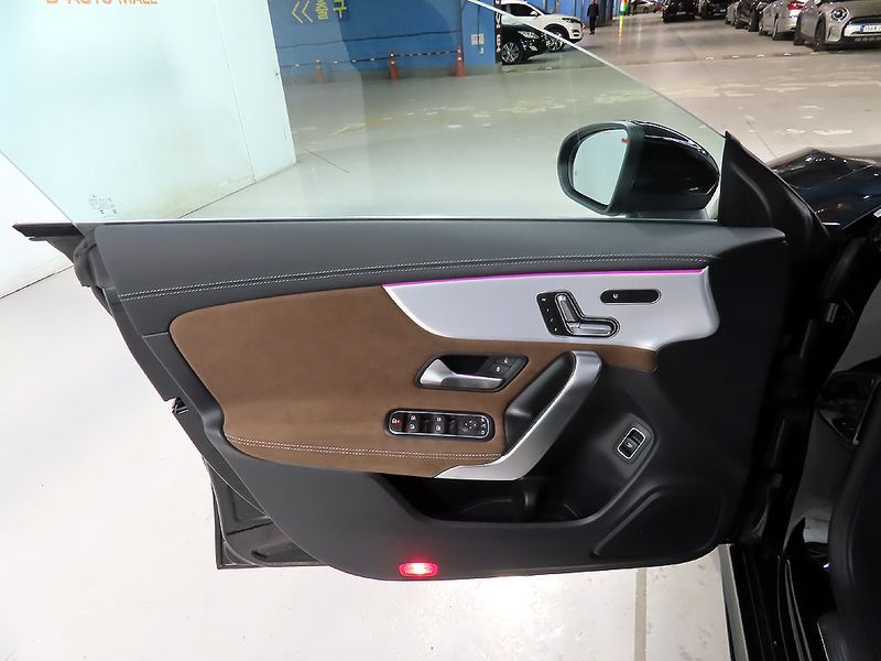 2025 Mercedes-Benz A-Class CLA250 4MATIC photo 15