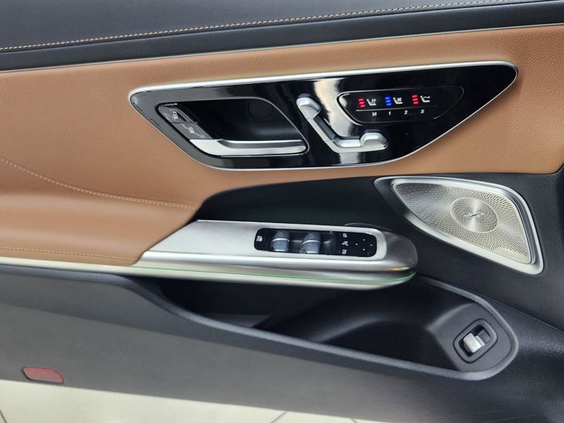 2025 Mercedes-Benz E-Class CLE450 4MATIC Cabriolet photo 10