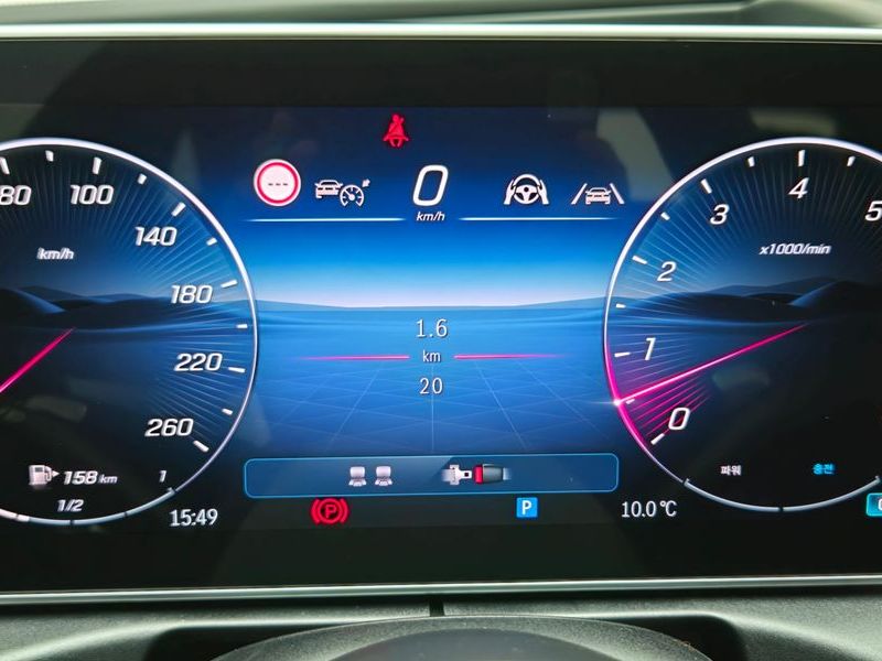 2025 Mercedes-Benz E-Class CLE450 4MATIC Coupe photo 8