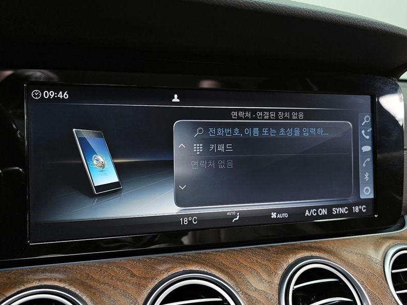 2017 Mercedes-Benz E-Class E220d Exclusive photo 17