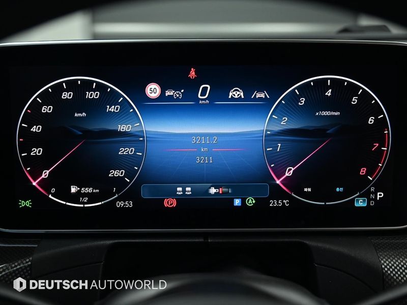 2025 Mercedes-Benz E-Class CLE200 Coupe photo 9