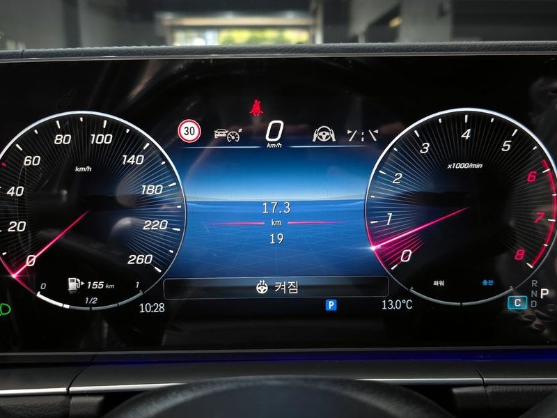 2026 Mercedes-Benz E-Class GLE450 4MATIC AMG Line photo 8