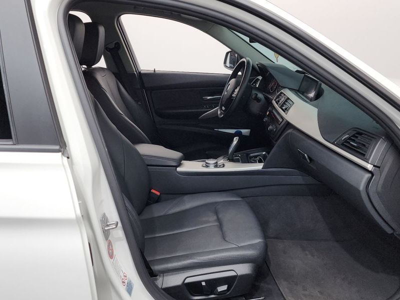 2014 BMW 3 Series 320d ED Edition photo 11