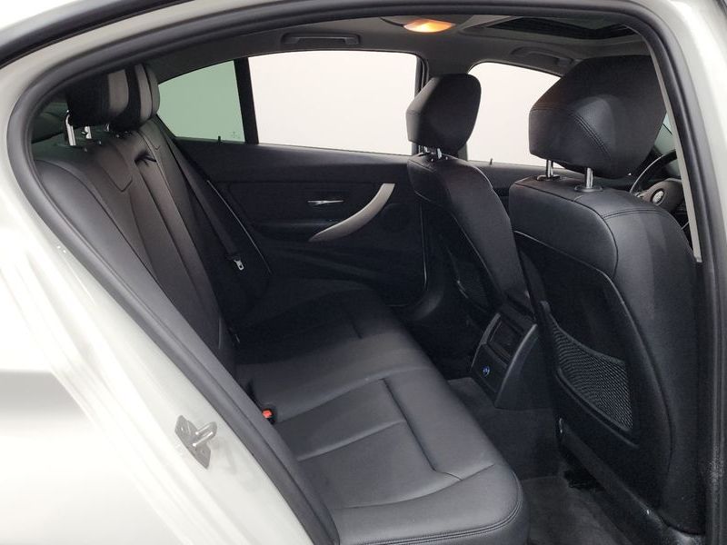 2014 BMW 3 Series 320d ED Edition photo 12