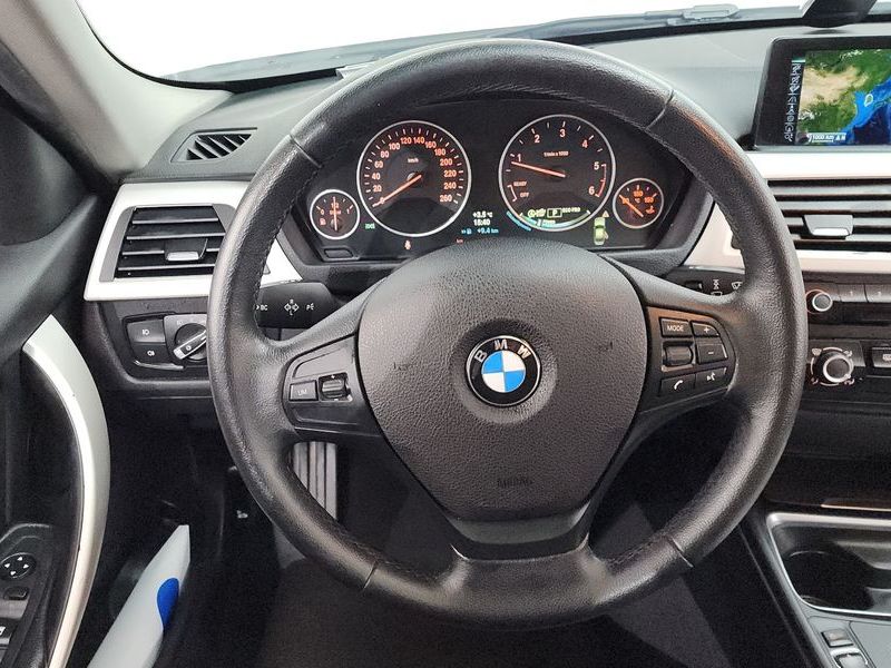 2014 BMW 3 Series 320d ED Edition photo 13