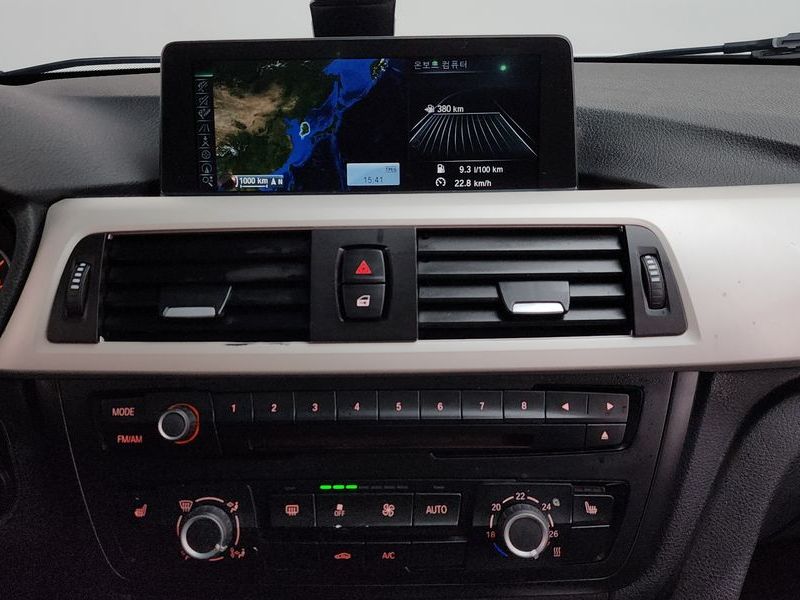 2014 BMW 3 Series 320d ED Edition photo 16