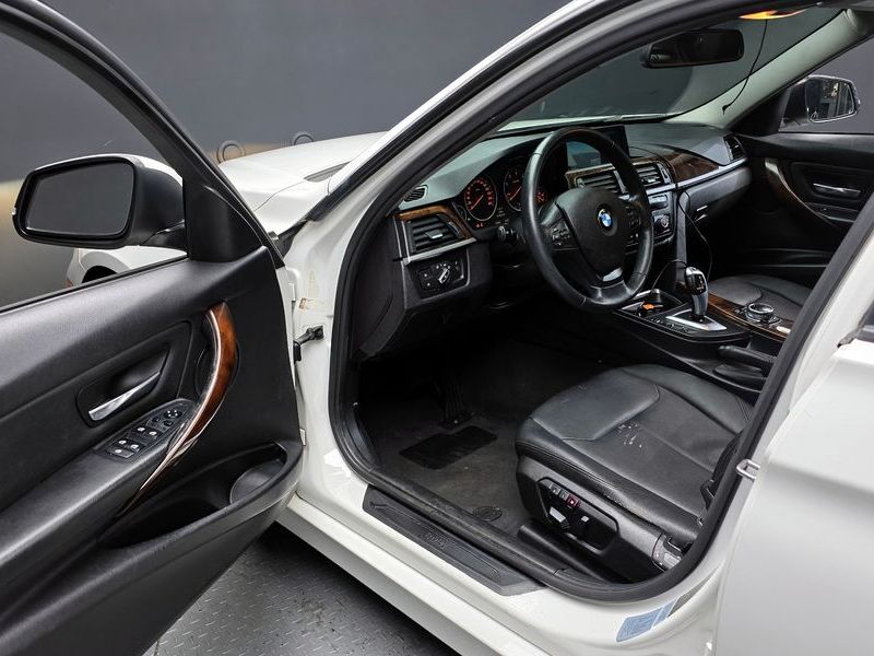 2014 BMW 3 Series 320d xDrive photo 11