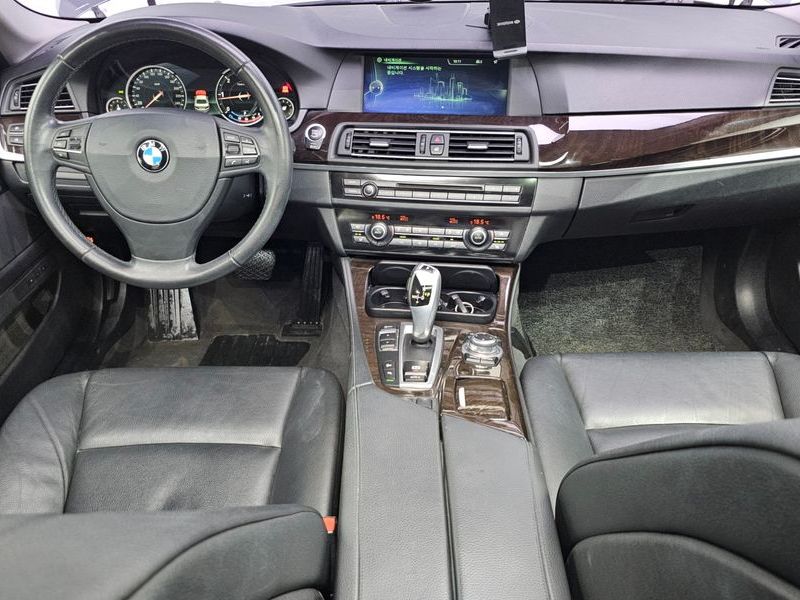 2013 BMW 5 Series 525d xDrive photo 7