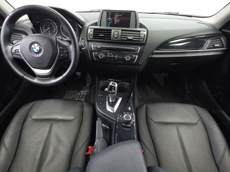 2013 BMW 1 Series 118d Urban Pack1 5Dr photo 7