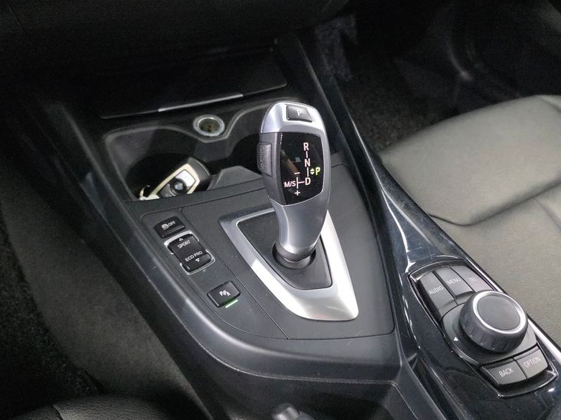 2013 BMW 1 Series 118d Urban Pack1 5Dr photo 9