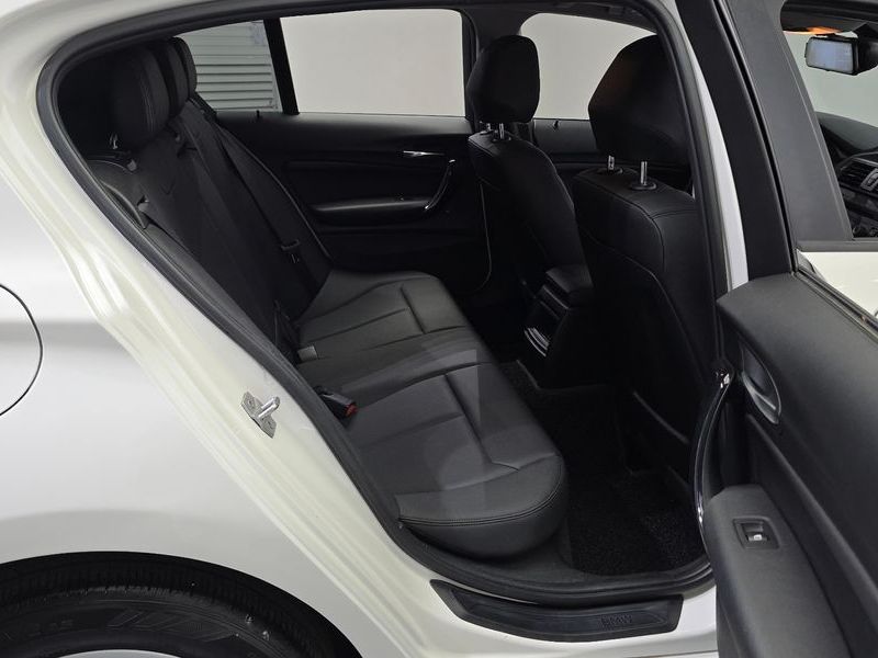 2013 BMW 1 Series 118d Urban Pack1 5Dr photo 11