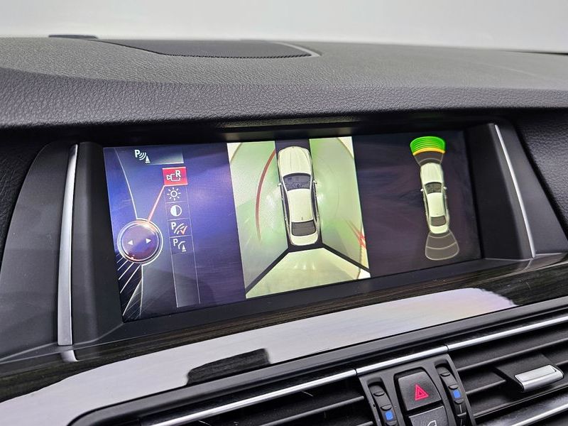 2015 BMW 5 Series 528i Luxury Plus photo 15