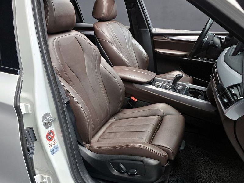 2016 BMW X5 xDrive 30d Vision 100 Edition photo 12