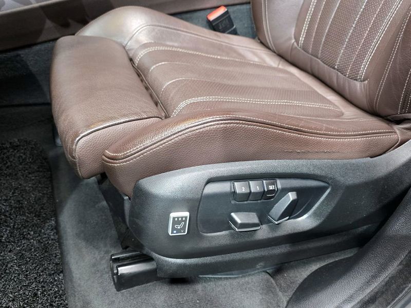 2016 BMW X5 xDrive 30d Vision 100 Edition photo 17