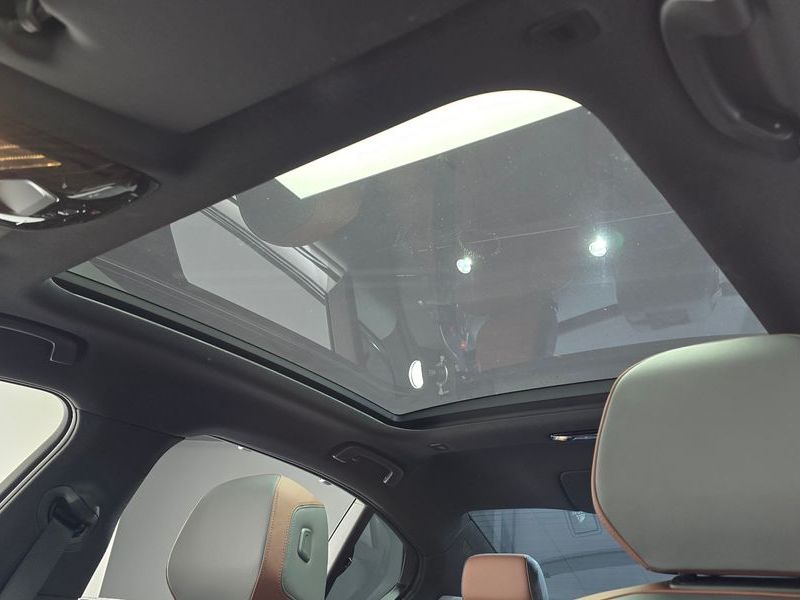 2026 BMW 5 Series 530e xDrive M Sport photo 19
