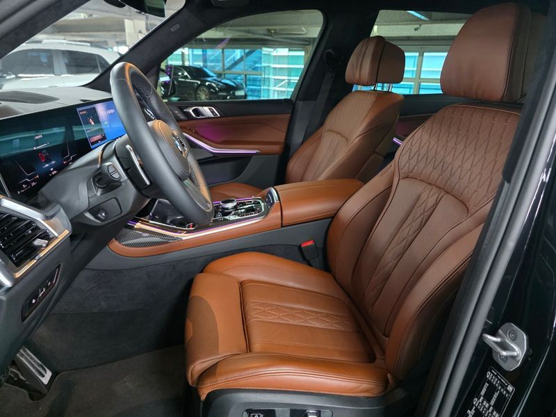 2026 BMW X7 xDrive 40i M Sport 6STR photo 10