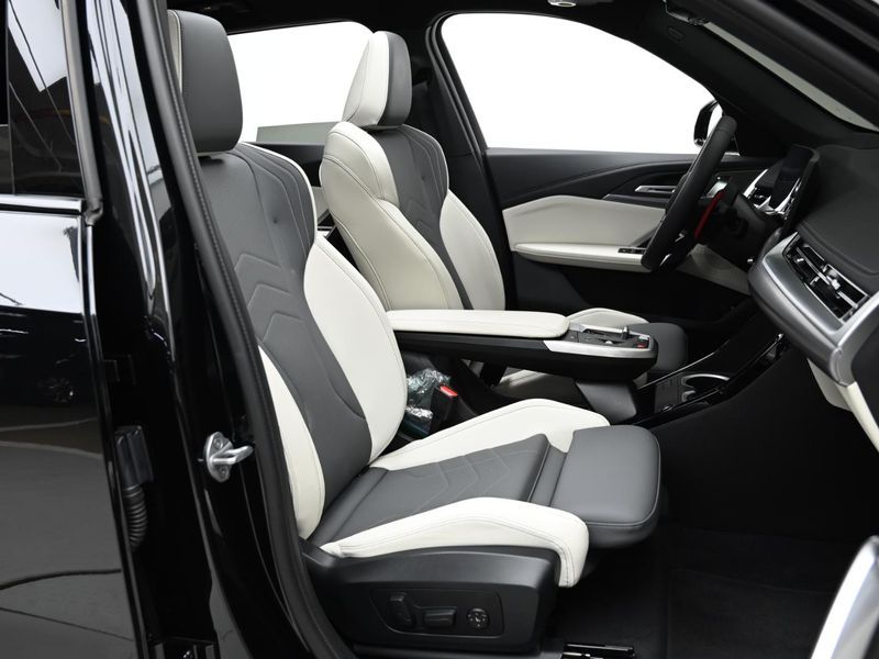 2026 BMW X1 M35i xDrive photo 10