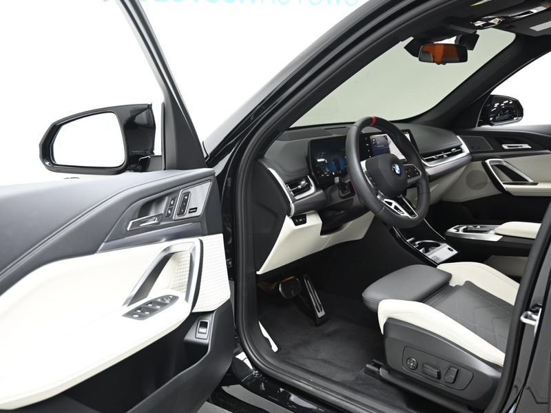 2026 BMW X1 M35i xDrive photo 11