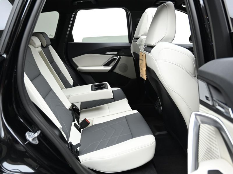2026 BMW X1 M35i xDrive photo 12